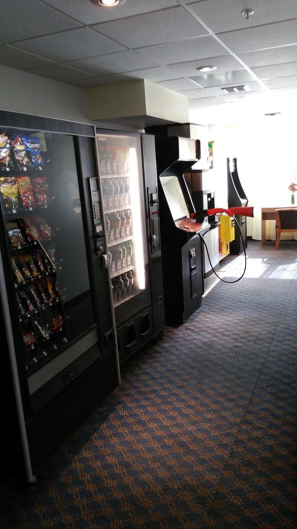 Super 8 By Wyndham Cobleskill Ny Zewnętrze zdjęcie